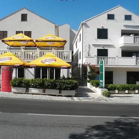 Apartmán Logos - Comfort Two-bedroom With Terrace And City View *